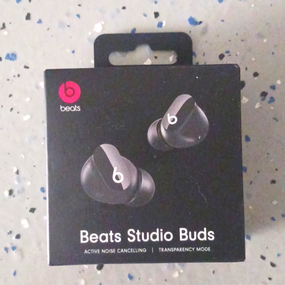 Beats studio buds